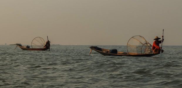 birmania lago inle pescatori